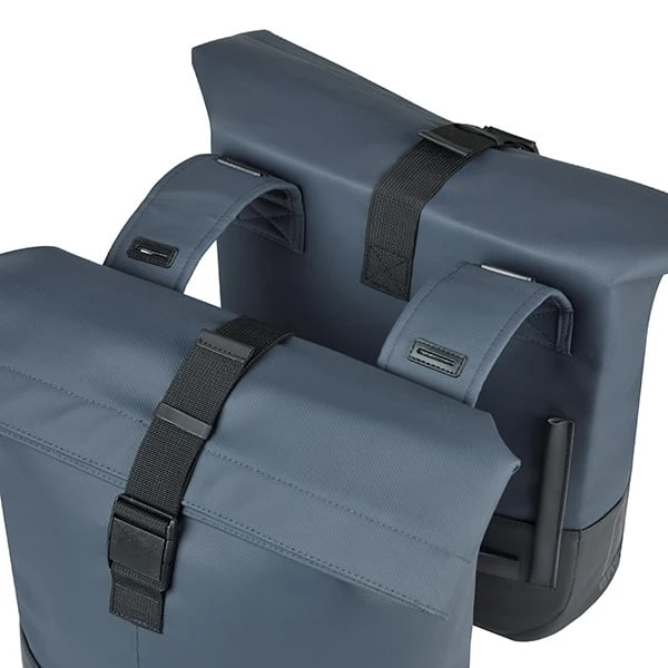 Podwójna sakwa rowerowa Basil Cove 28-32L Navy / Black