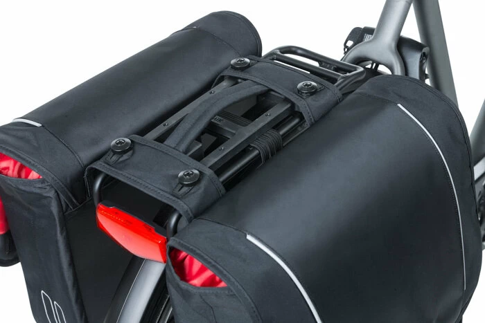 Podwójna sakwa rowerowa Basil Sport Design z adapterem MIK Czarny
