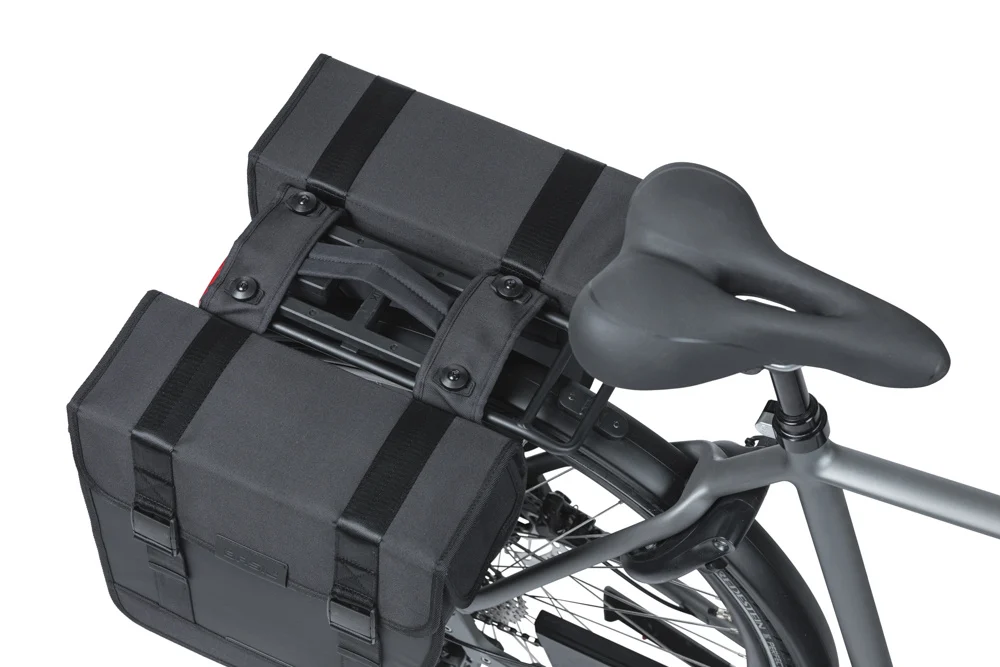 Podwójna sakwa rowerowa Basil Tour Waterproof 28L MIK 2.0