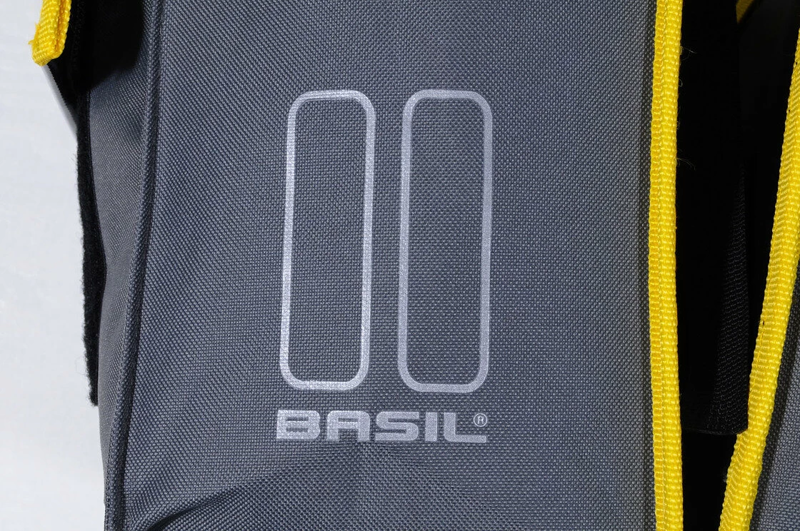 Podwójna sakwa rowerowa Basil Urban Load S Double Bag Black / steel grey