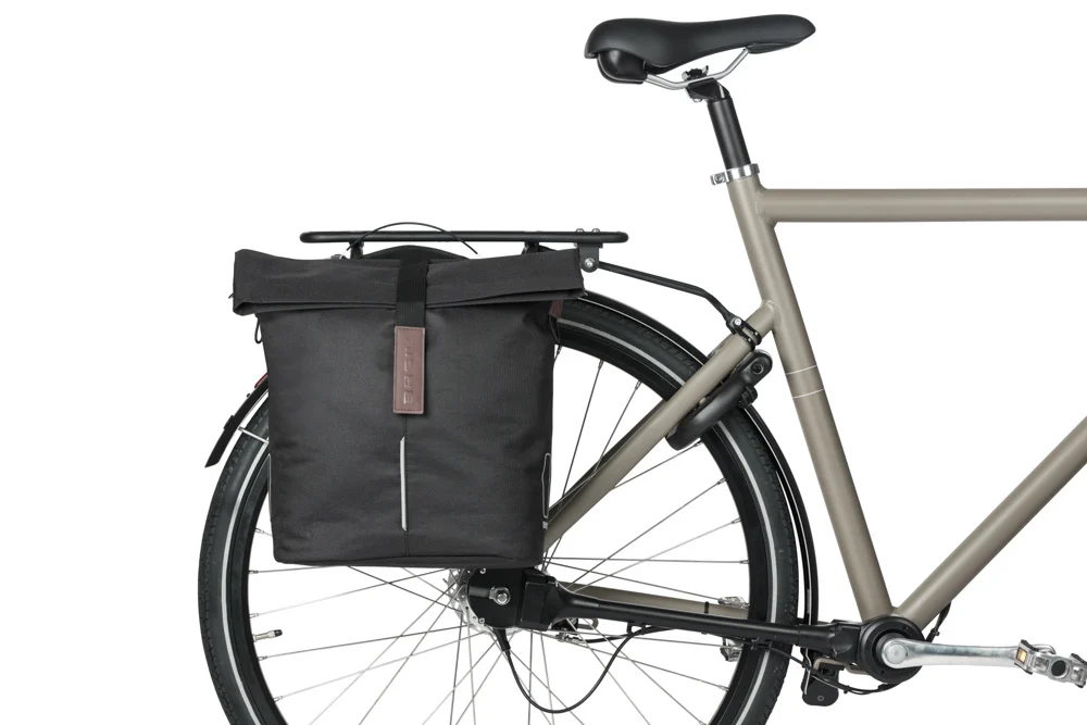 Pojedyncza sakwa rowerowa Basil City MIK Side 14-16L Black