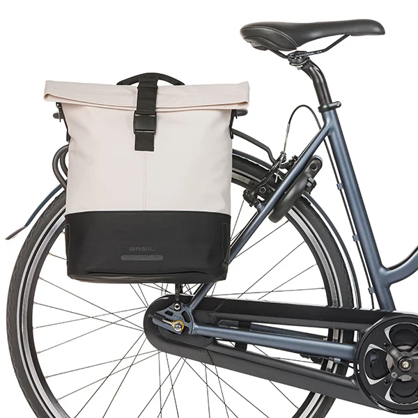 Pojedyncza sakwa rowerowa Basil Cove 14-16L MIK Hooks Off-white/black