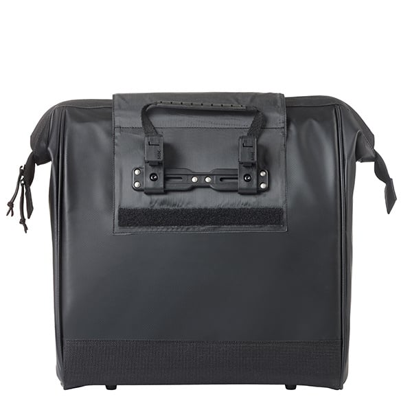 Pojedyncza sakwa rowerowa Basil Grand Tarpaulin 23L MIK Hooks