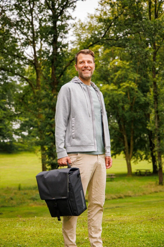 Pojedyncza sakwa rowerowa New Looxs Tulum Single 16L Black