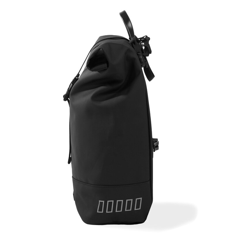 Pojedyncza sakwa rowerowa Urban Proof Rolltop Bag 20L Czarny