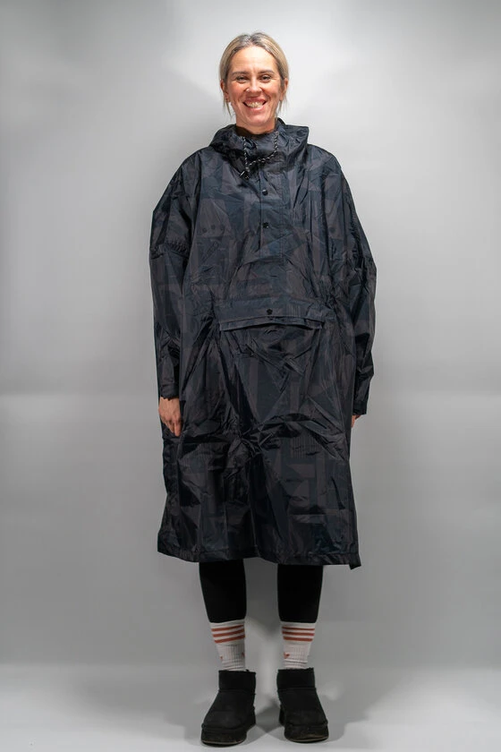 Ponczo rowerowe Rain Kiss Back to Black Art Camo