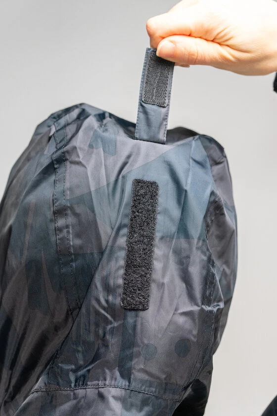 Ponczo rowerowe Rain Kiss Back to Black Art Camo