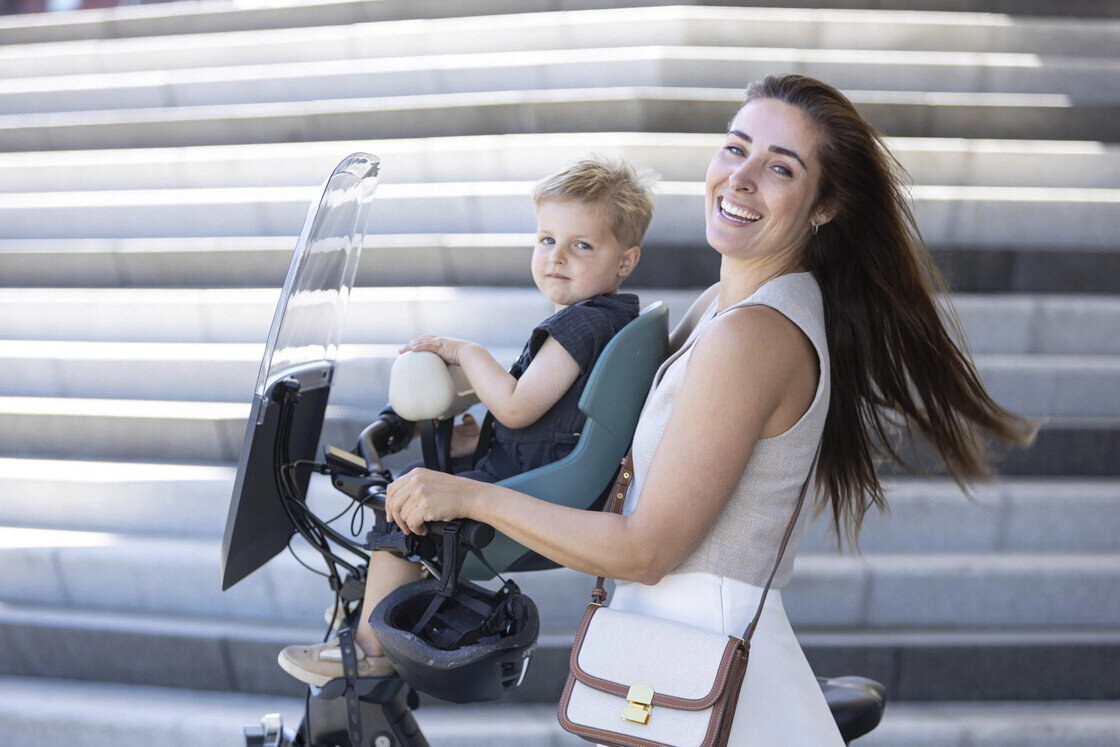 Przedni fotelik rowerowy Bobike Evolve Mini Cinnamon Brown
