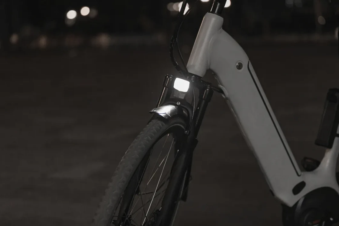 Przednia lampka rowerowa Axa NXT80 E-Bike 6-12V 80 Lux