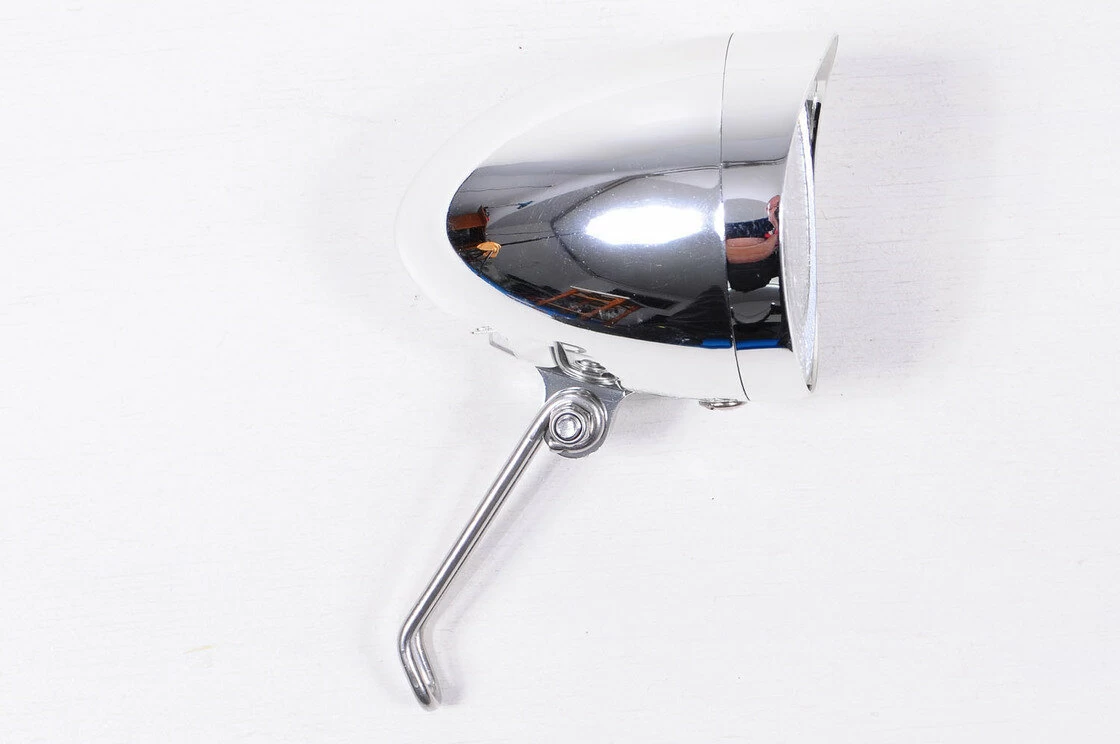 Przednia lampka Union UN-4930 retro na dynamo LED