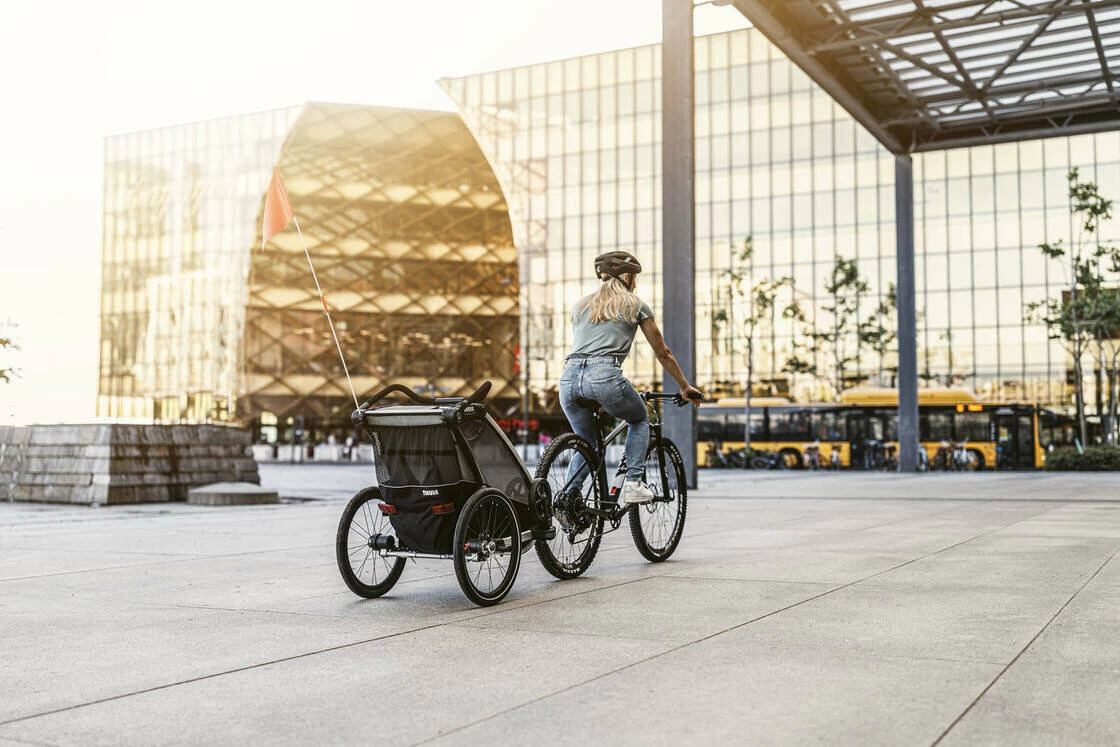 Przyczepka rowerowa dla dziecka THULE Chariot Lite 2 Agave Black