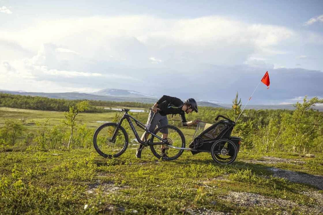 Przyczepka rowerowa dla dziecka THULE Chariot Sport 1 Midnight Black