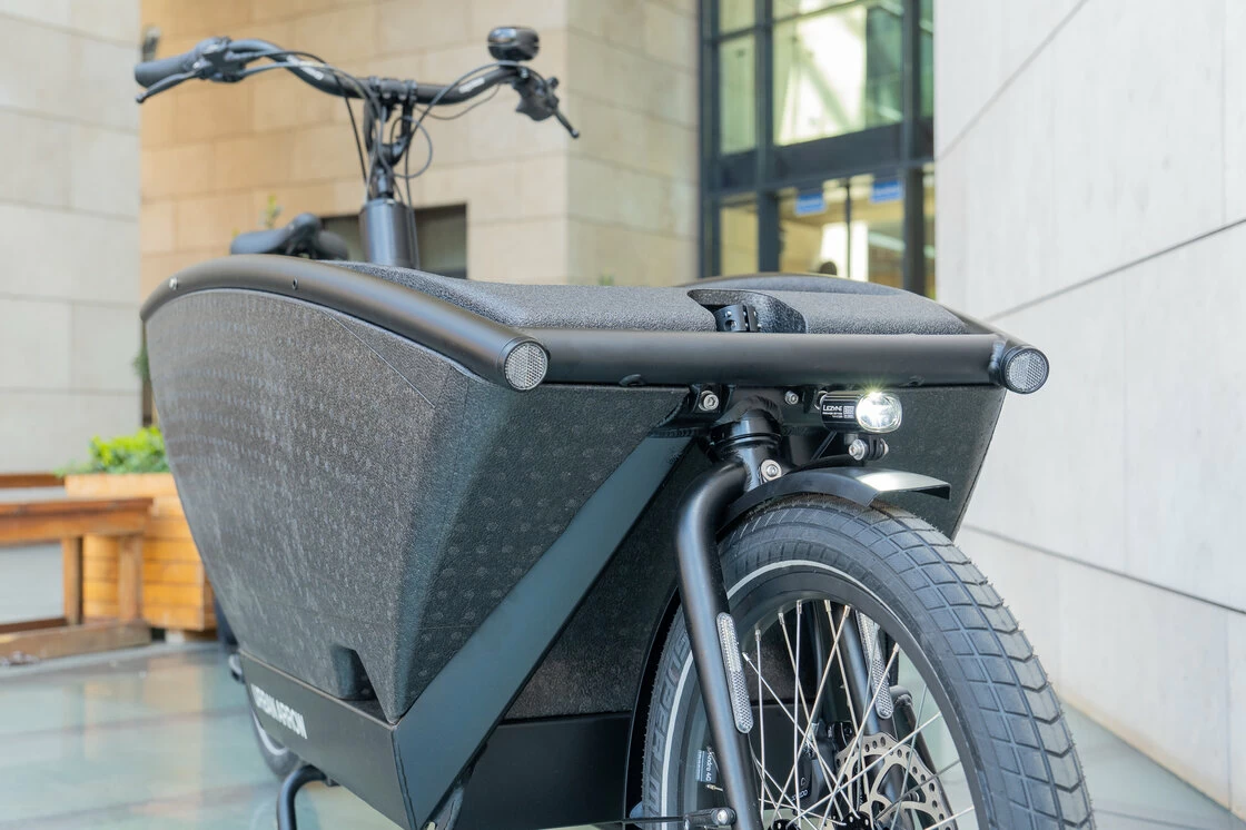 Rower Cargo elektryczny Urban Arrow Family Active Plus Connect  Czarny