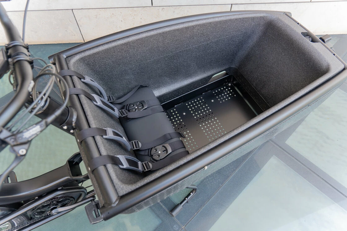 Rower Cargo elektryczny Urban Arrow Family Performance Line Essential Connect  Czarny