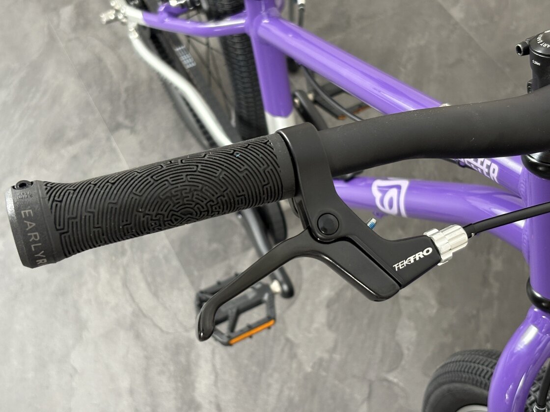 Rower dziecięcy na pasku Early Rider BELTER 20" AUTO 2026 Electric Purple
