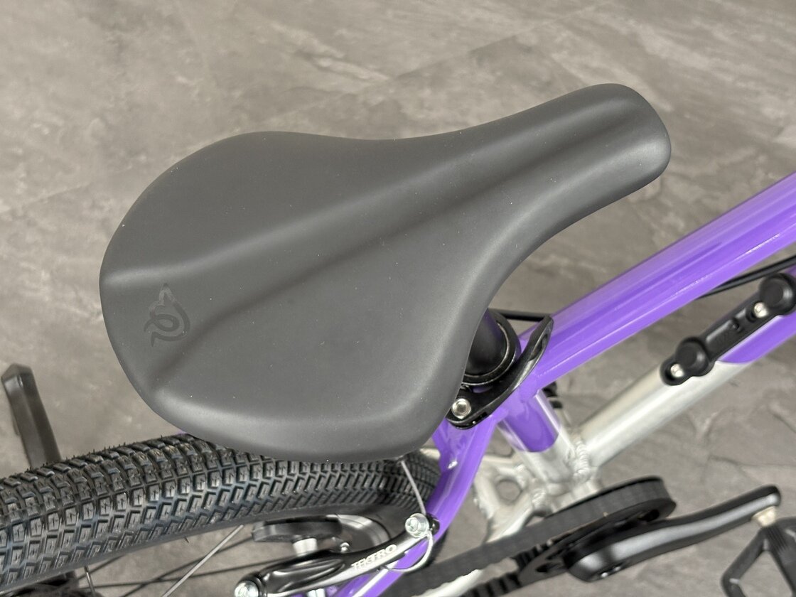 Rower dziecięcy na pasku Early Rider BELTER 20" AUTO 2026 Electric Purple