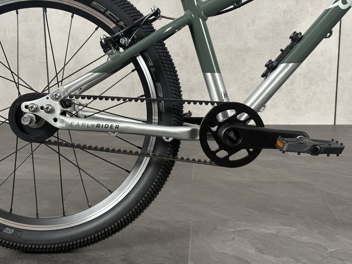 Rower dziecięcy na pasku Early Rider BELTER 20" AUTO 2026 Forest Green