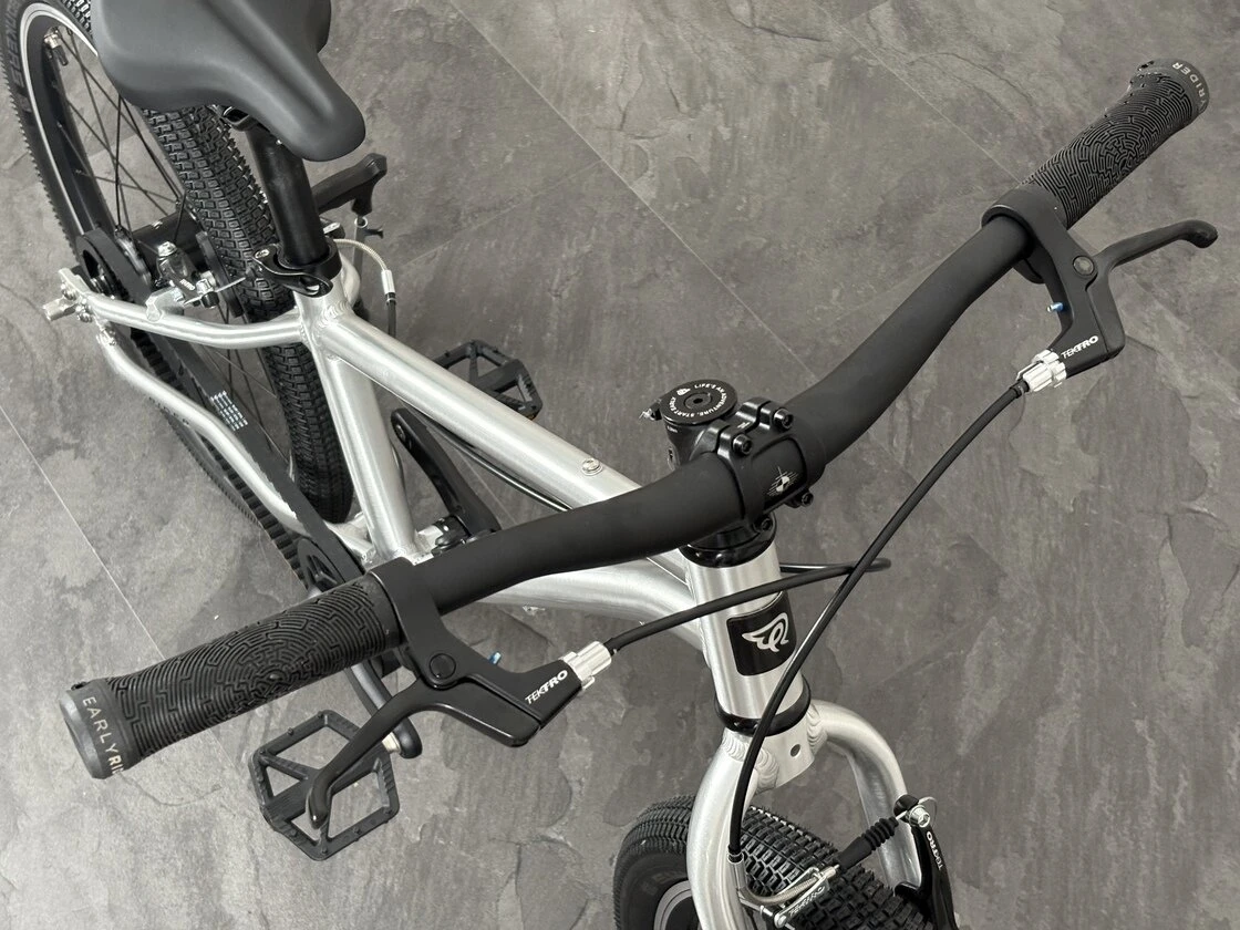 Rower dziecięcy na pasku Early Rider BELTER 20" AUTO Brushed