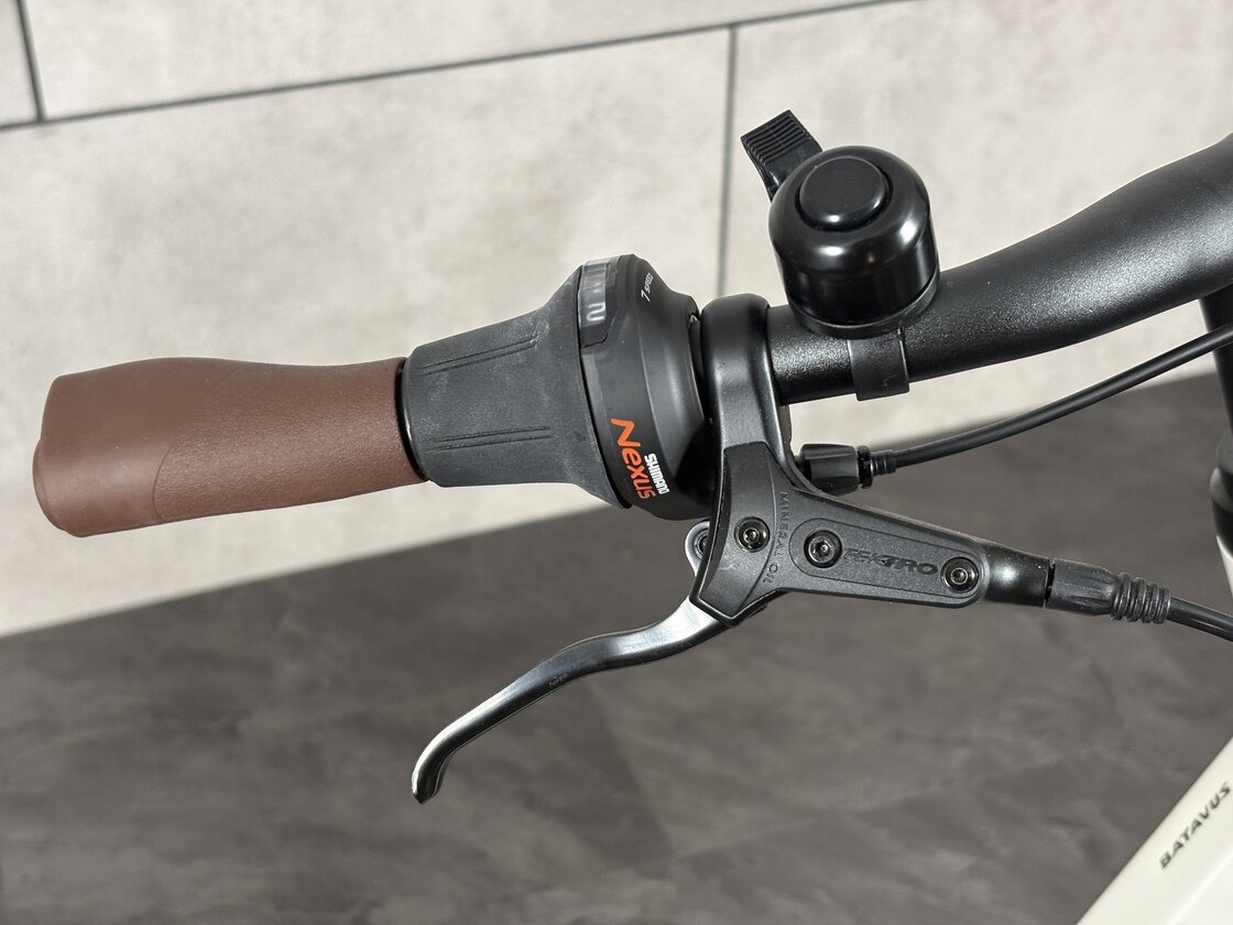 Rower elektryczny Batavus Altura E-go Bosch SMART White Grijs