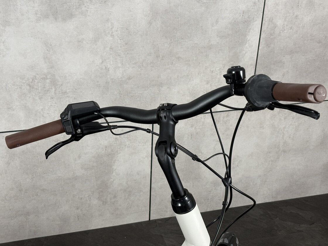 Rower elektryczny Batavus Altura E-go Bosch SMART White Grijs
