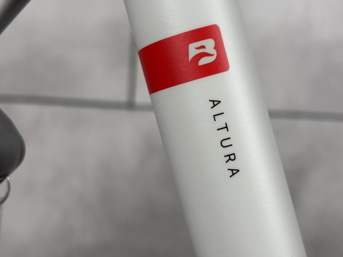 Rower elektryczny Batavus Altura E-go Bosch SMART White Grijs