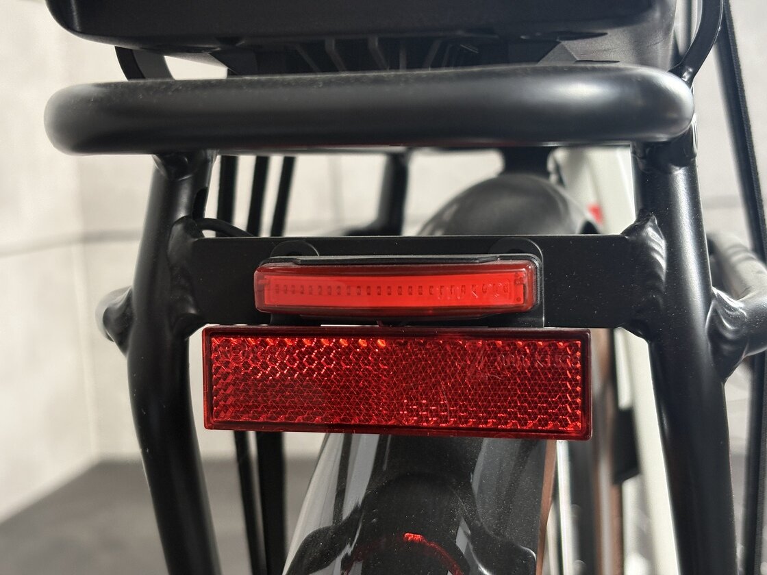 Rower elektryczny Batavus Altura E-go Bosch SMART White Grijs