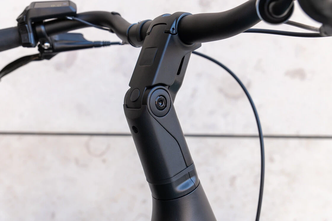 Rower elektryczny Batavus Finez PT Bosch Unisex Volcano Black Mat