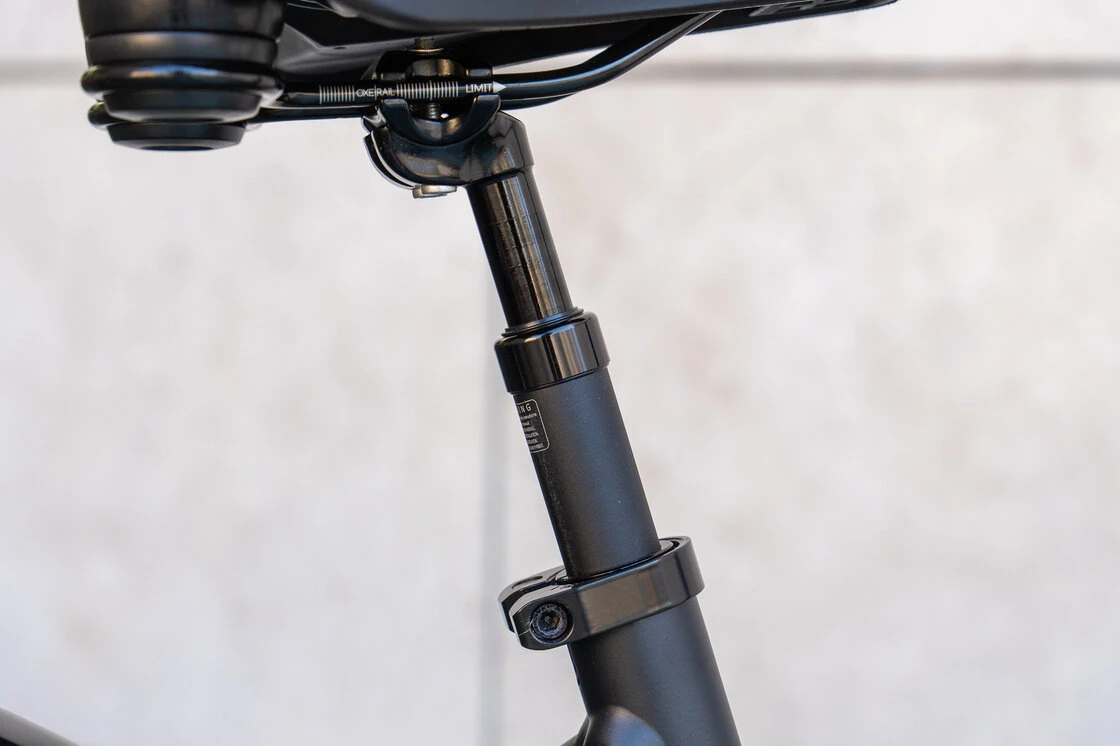 Rower elektryczny Batavus Finez PT Bosch Unisex Volcano Black Mat