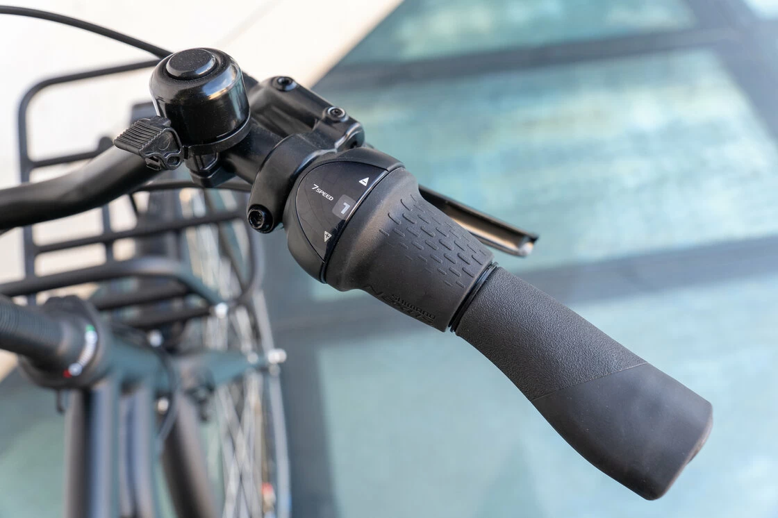 Rower elektryczny Batavus Quip Extra Cargo Bosch Męski Black Mat