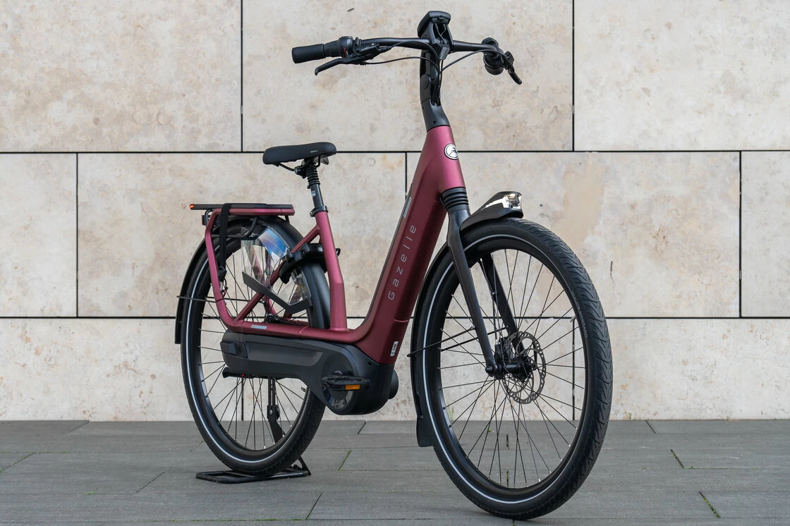 Rower elektryczny Gazelle Avignon C8 HMB  Bosch Coral Red Mat 61