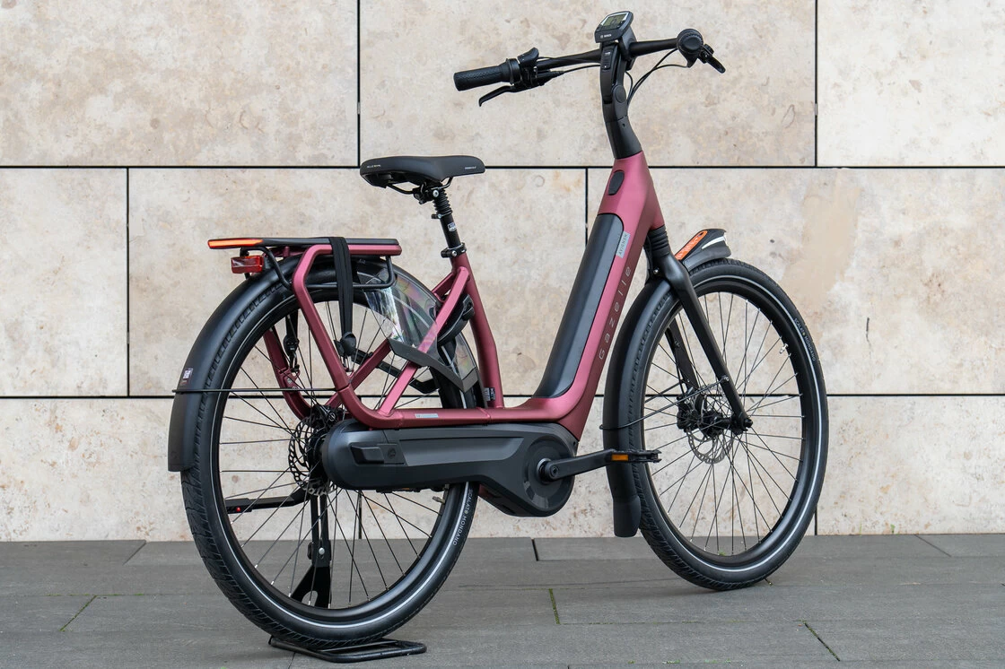 Rower elektryczny Gazelle Avignon C8 HMB  Bosch Coral Red Mat 61