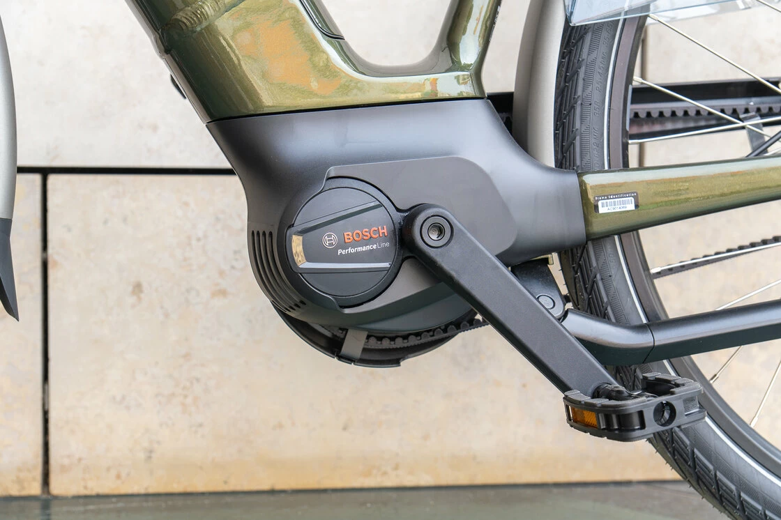 Rower elektryczny na pasku Batavus Finez E-go Power Exclusive Plus Smart Enviolo Bosch Męski Green