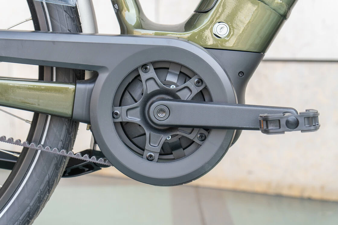 Rower elektryczny na pasku Batavus Finez E-go Power Exclusive Plus Smart Enviolo Bosch Męski Green 57