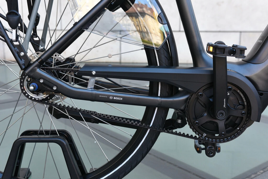 Rower elektryczny na pasku Batavus Finez Power Exclusive 625Wh (ham. w pedałach)  Męski Czarny Mat