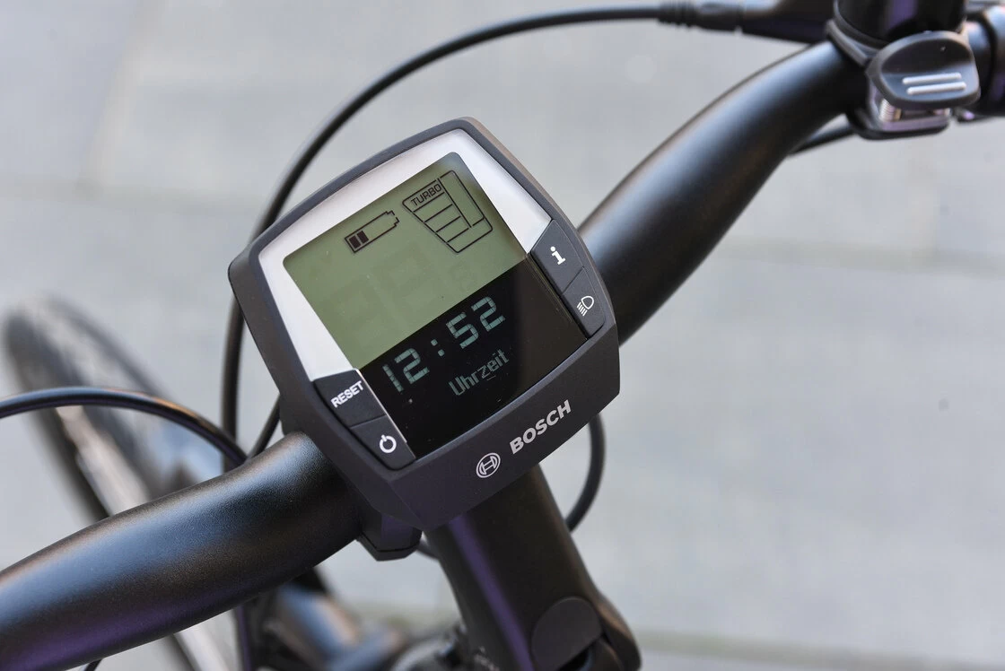 Rower elektryczny na pasku Batavus Finez Power Exclusive 625Wh (ham. w pedałach)  Męski Czarny Mat