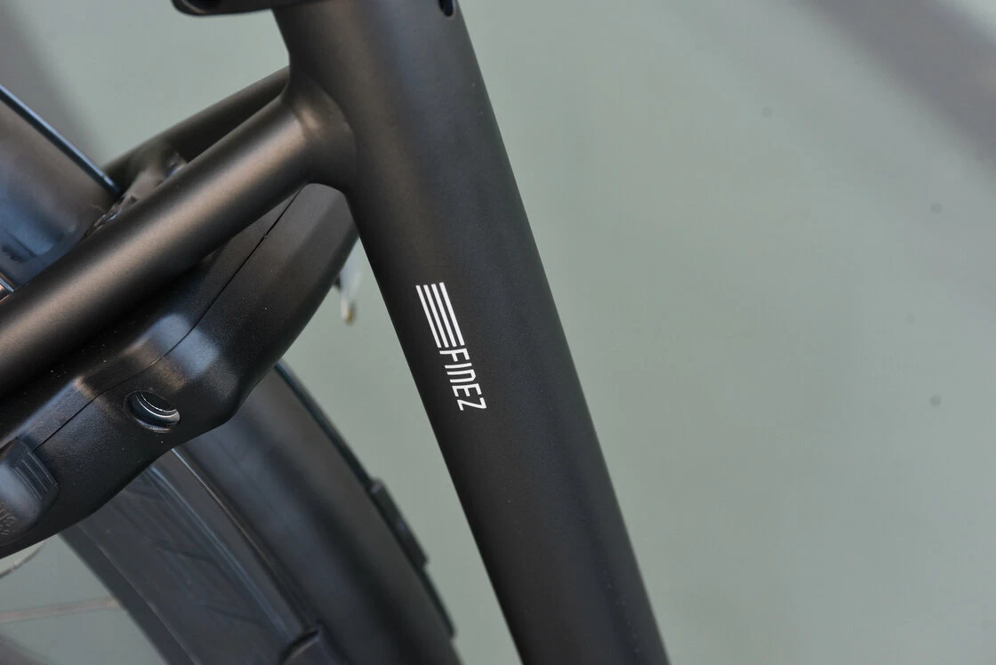 Rower elektryczny na pasku Batavus Finez Power Exclusive 625Wh (ham. w pedałach)  Męski Czarny Mat