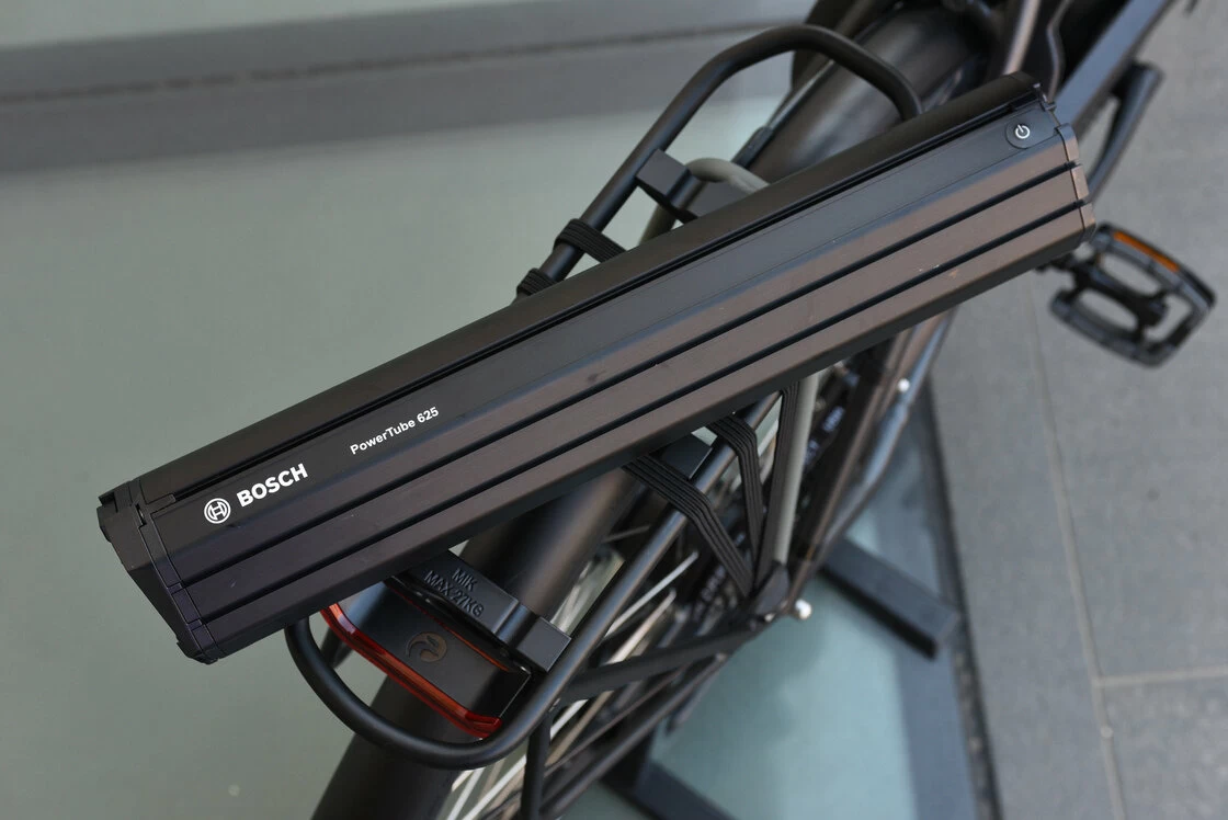 Rower elektryczny na pasku Batavus Finez Power Exclusive 625Wh (ham. w pedałach)  Męski Czarny Mat