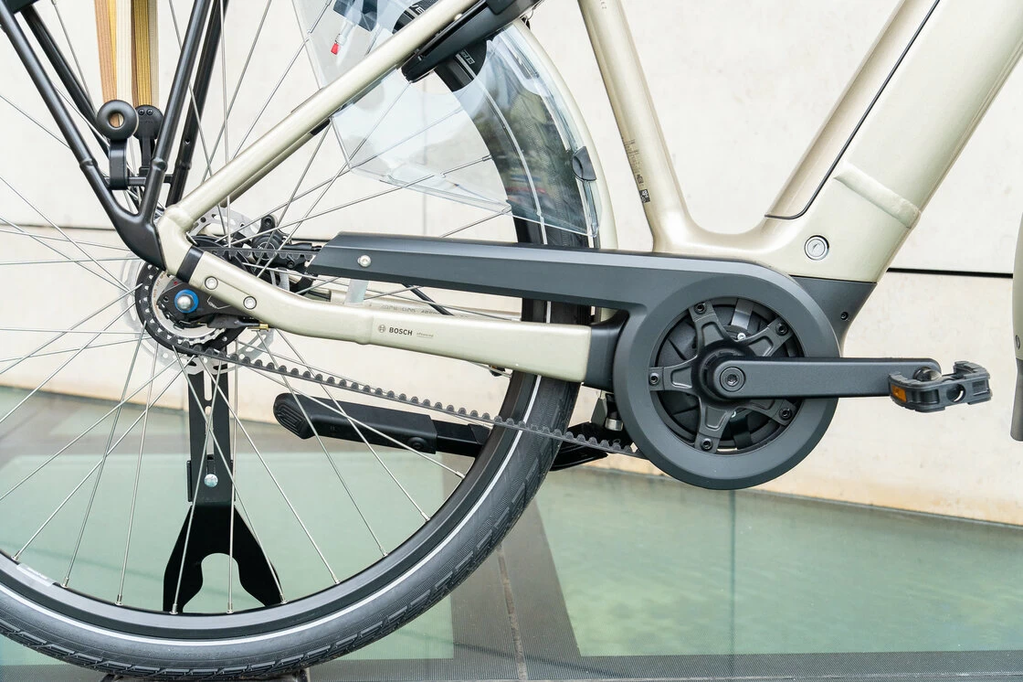Rower elektryczny na pasku Batavus Finez Power Exclusive BES3 Smart Szampański