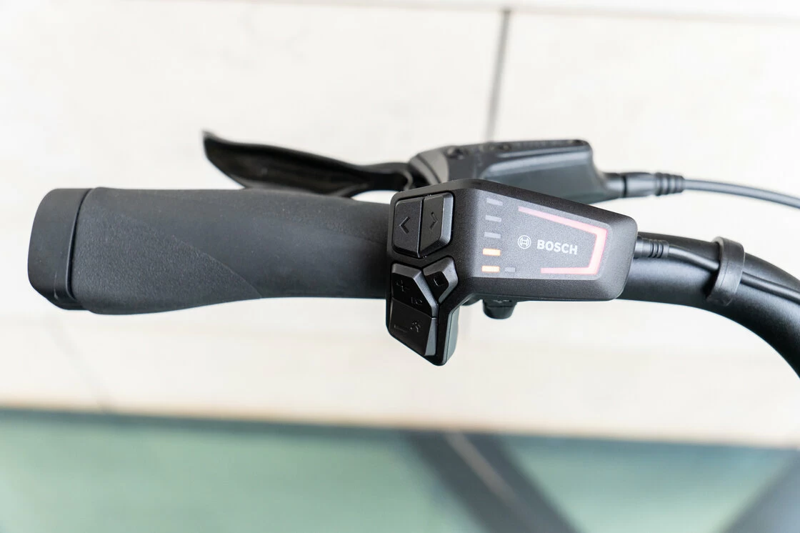 Rower elektryczny na pasku Batavus Finez Power Exclusive BES3 Smart Szampański