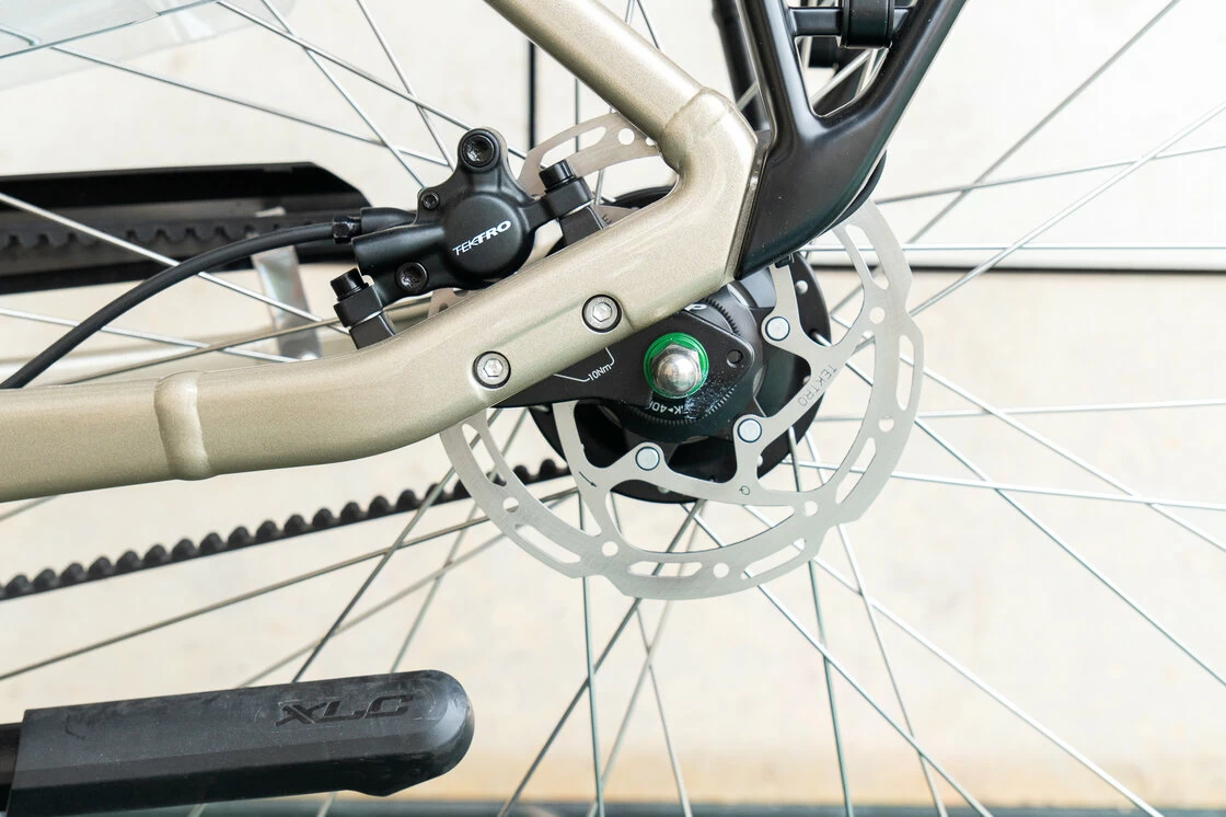 Rower elektryczny na pasku Batavus Finez Power Exclusive BES3 Smart Szampański