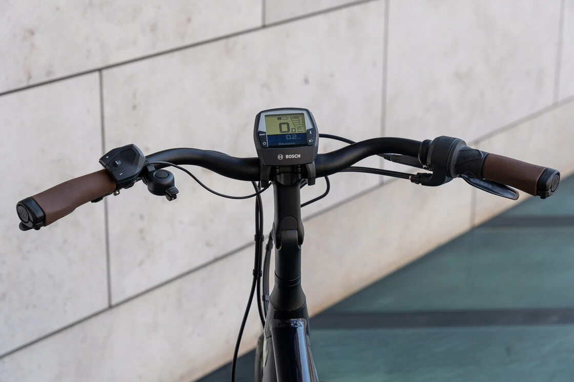 Rower elektryczny na pasku Batavus Finez Power Exclusive Enviolo 