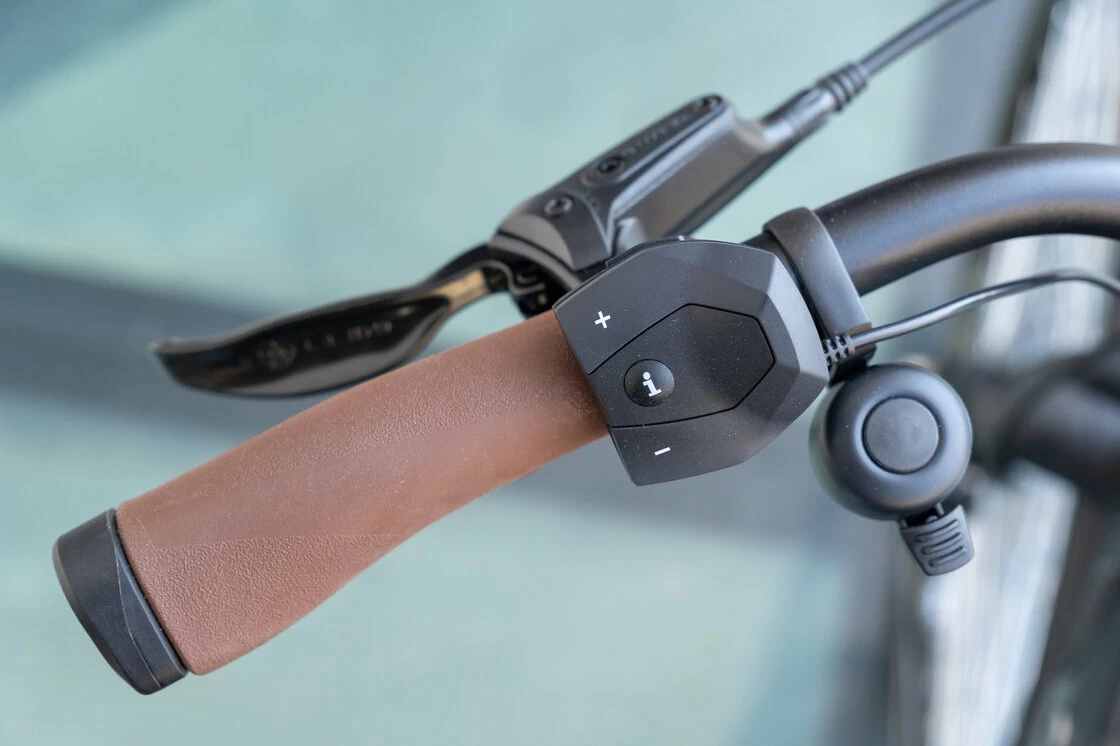 Rower elektryczny na pasku Batavus Finez Power Exclusive Enviolo 