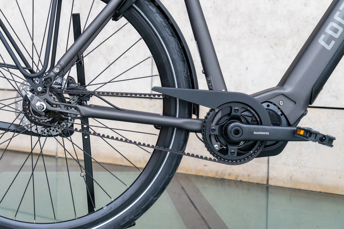 Rower elektryczny na pasku Cortina E-Mozzo Pro Shimano Steps 500Wh Męski Eclips Black Mat 56