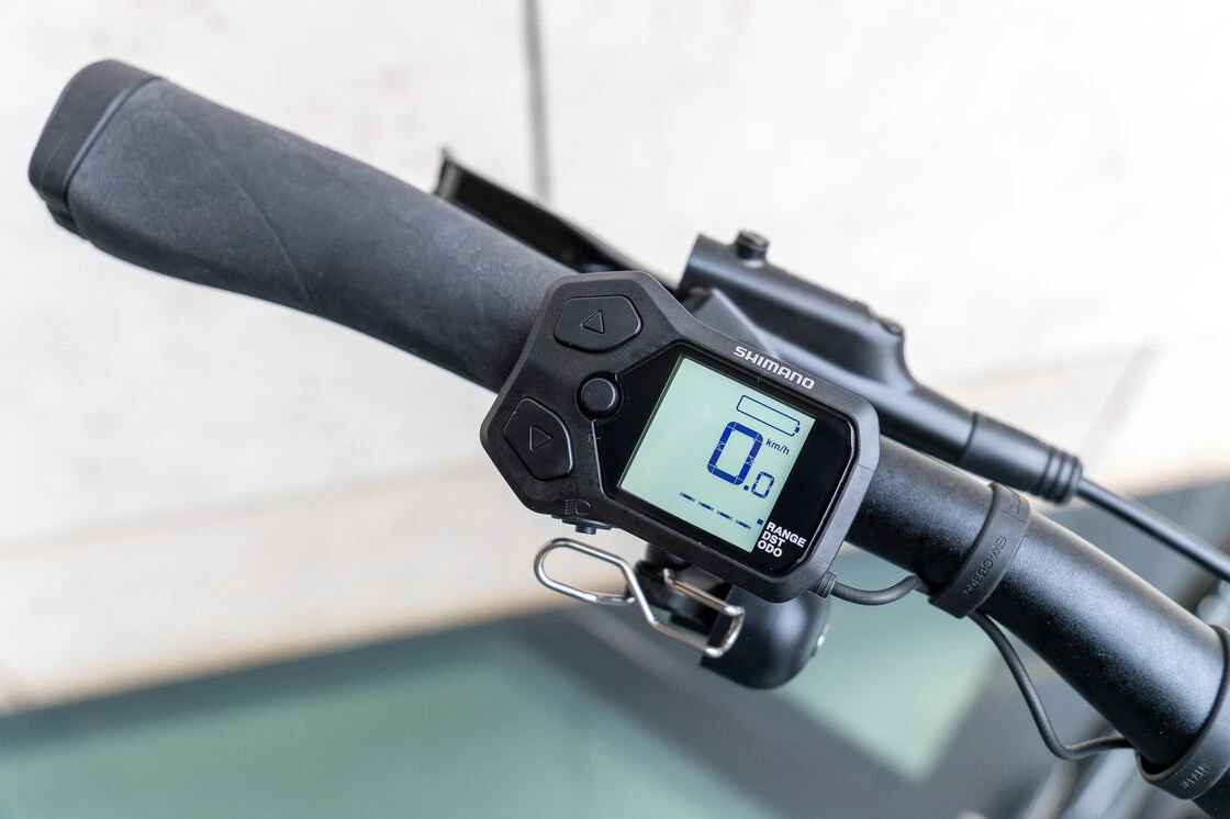 Rower elektryczny na pasku Cortina E-Mozzo Pro Shimano Steps 500Wh Męski Eclips Black Mat 56
