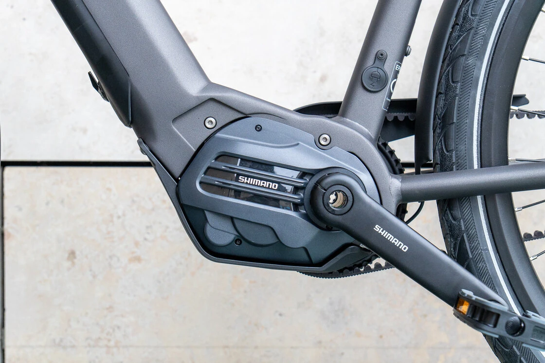 Rower elektryczny na pasku Cortina E-Mozzo Pro Shimano Steps 500Wh Męski Eclips Black Mat 56