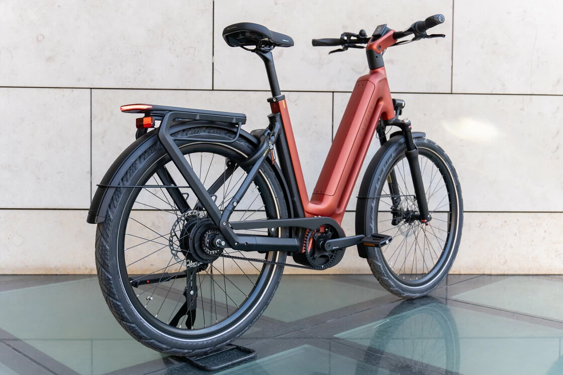 Rower elektryczny na pasku Gazelle Eclipse C380 HMB Bosch Metallic Orange Mat