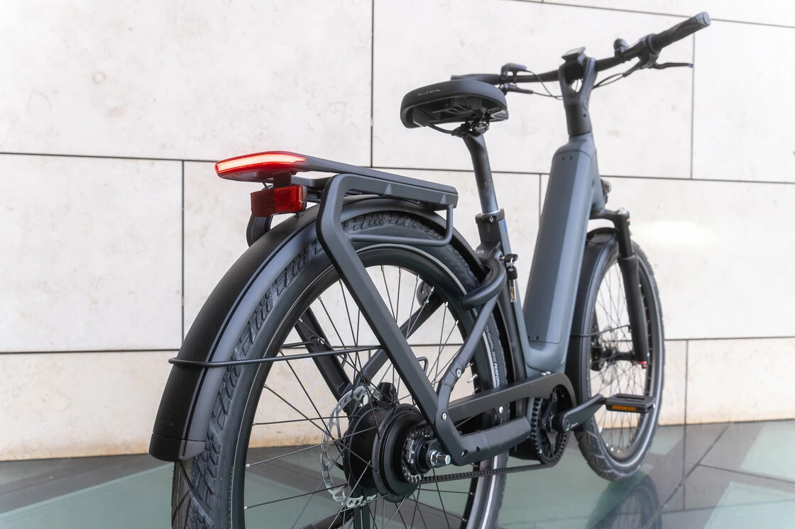Rower elektryczny na pasku Gazelle Eclipse C380 HMB Bosch Anthracite Grey Mat