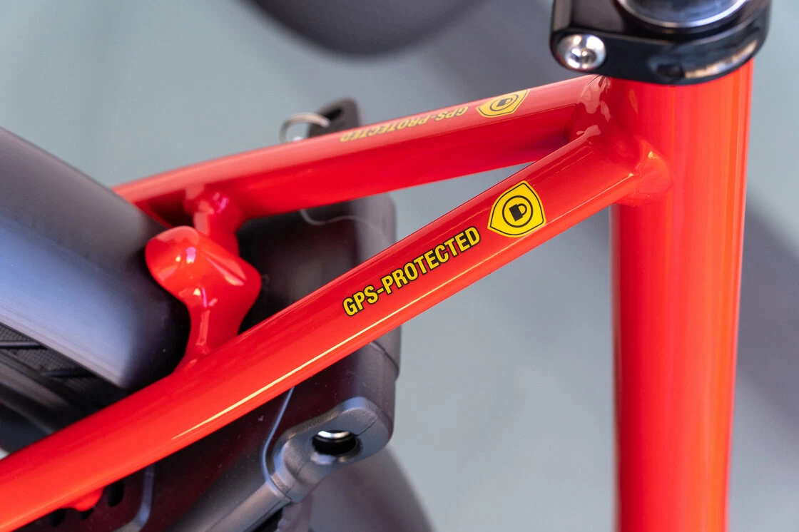 Rower elektryczny na pasku Gazelle Ultimate Belt C8+ HMB Bosch 500Wh Unisex Champion Red Metallic 57