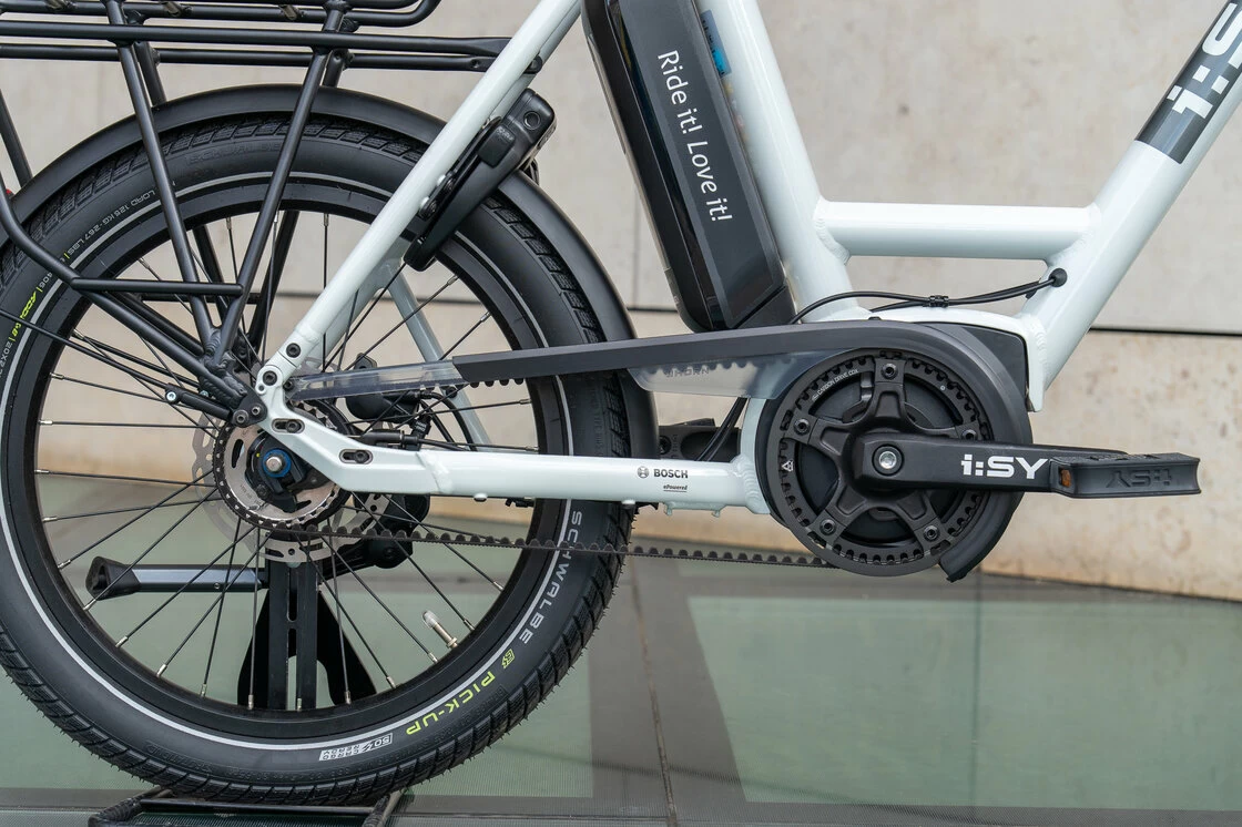 Rower elektryczny na pasku Isy E5 ZR F Bosch Nexus 5 Biały