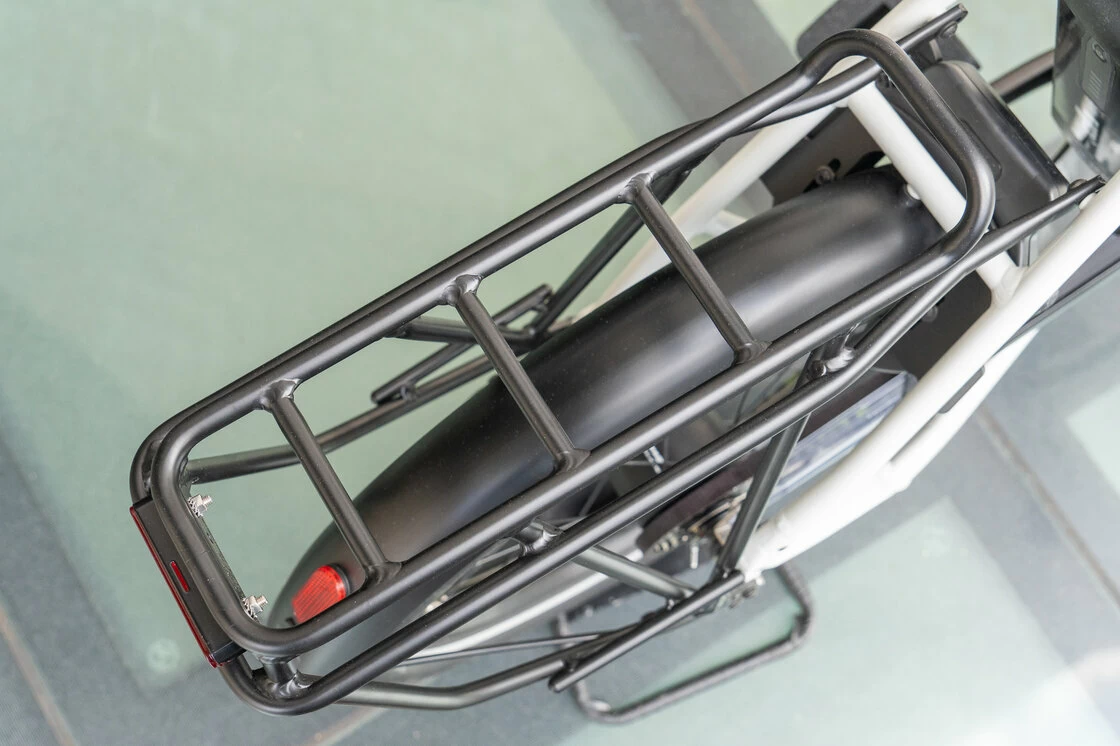 Rower elektryczny na pasku Isy E5 ZR F Bosch Nexus 5 Biały